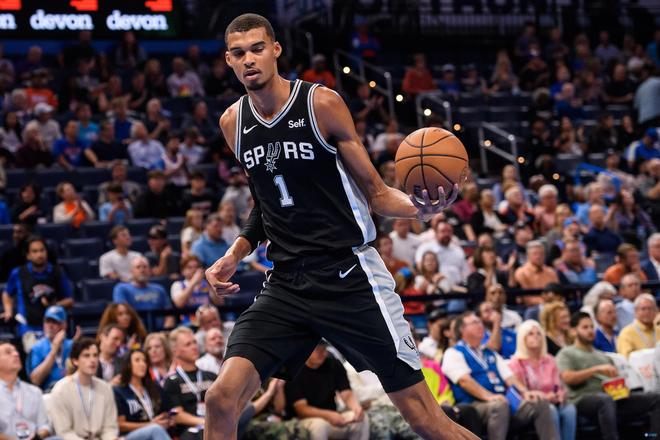 登肩上的任 登肩上的任